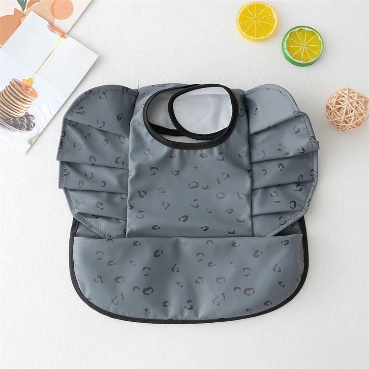 Cute Waterproof Angel Wing Baby Bib – Soft, Stylish & Easy to Clean