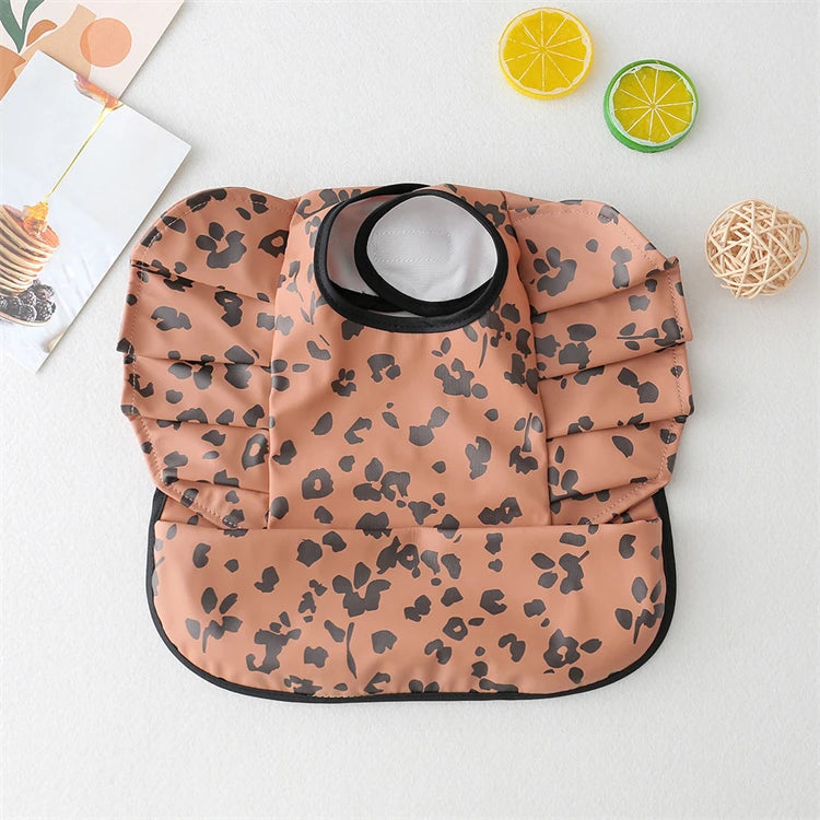 Cute Waterproof Angel Wing Baby Bib – Soft, Stylish & Easy to Clean