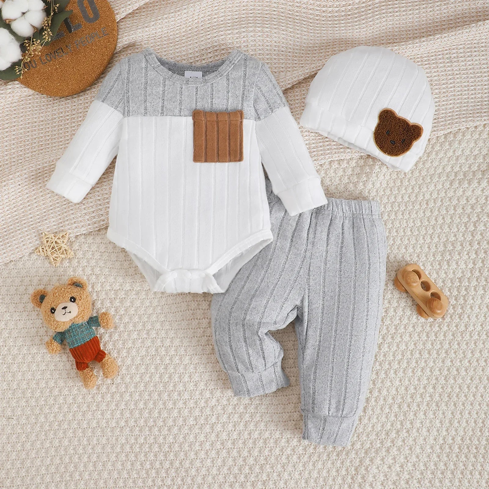 Color Block Baby Boy 3-Piece Outfit Set (Bodysuit, Pants & Hat)
