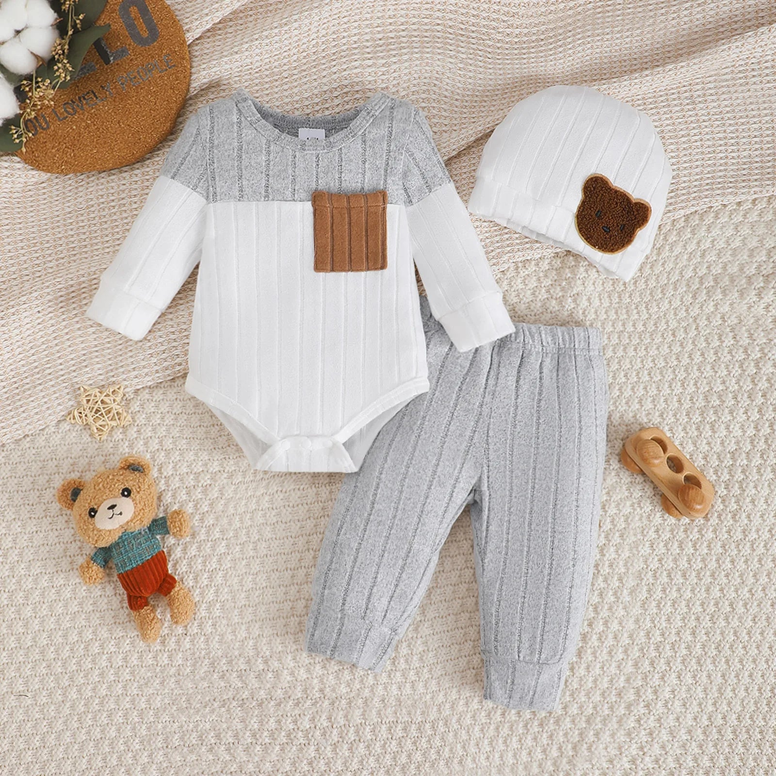 Color Block Baby Boy 3-Piece Outfit Set (Bodysuit, Pants & Hat)
